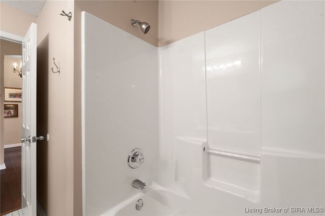 4229 Silver Glade Trail, Sellersburg, IN 47172