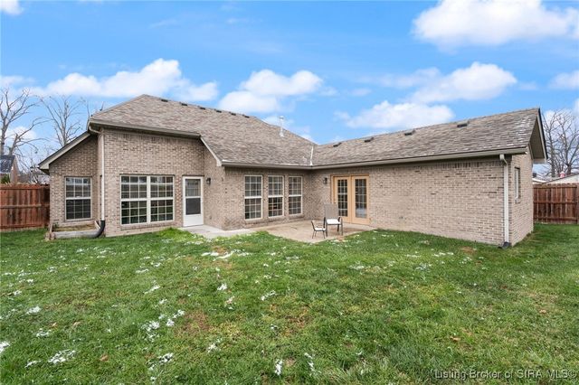 4229 Silver Glade Trail, Sellersburg, IN 47172