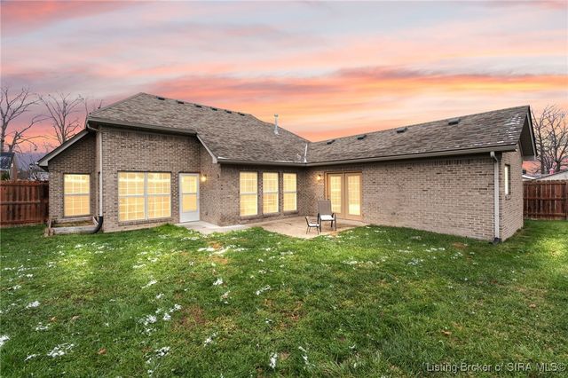 4229 Silver Glade Trail, Sellersburg, IN 47172