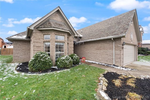 4229 Silver Glade Trail, Sellersburg, IN 47172