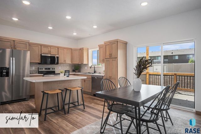 9105 W Counsel St, Sioux Falls, SD 57106