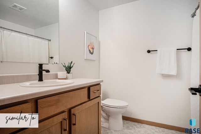 9105 W Counsel St, Sioux Falls, SD 57106