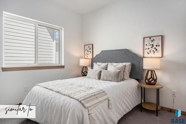 9105 W Counsel St, Sioux Falls, SD 57106