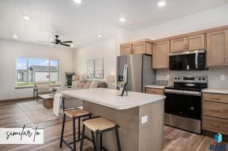 9105 W Counsel St, Sioux Falls, SD 57106