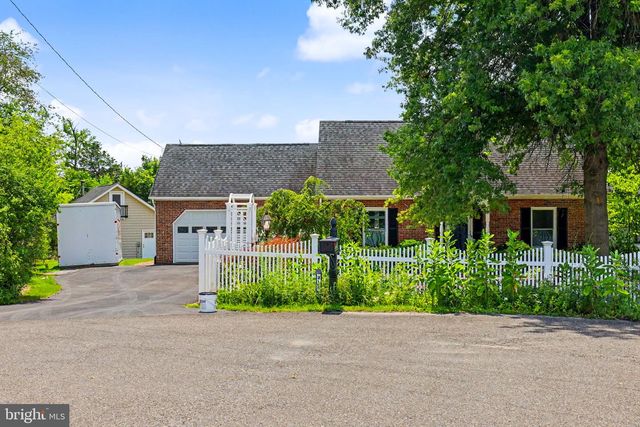 2105 SHAWN DR, Middletown, VA 22645