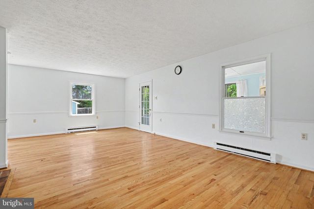 2105 SHAWN DR, Middletown, VA 22645