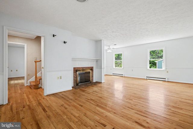 2105 SHAWN DR, Middletown, VA 22645