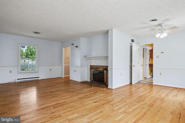 2105 SHAWN DR, Middletown, VA 22645