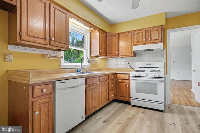 2105 SHAWN DR, Middletown, VA 22645