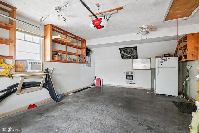 2105 SHAWN DR, Middletown, VA 22645