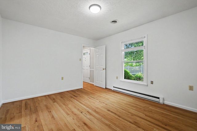 2105 SHAWN DR, Middletown, VA 22645