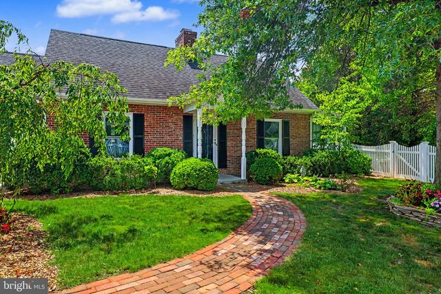 2105 SHAWN DR, Middletown, VA 22645