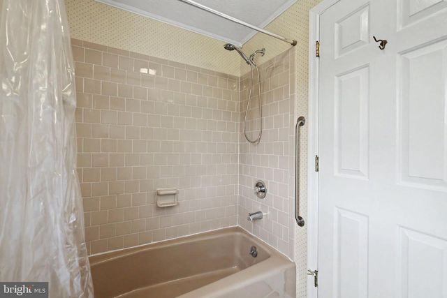 2105 SHAWN DR, Middletown, VA 22645