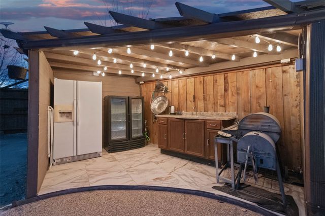 718 Castlewood Drive, Garland, TX 75040