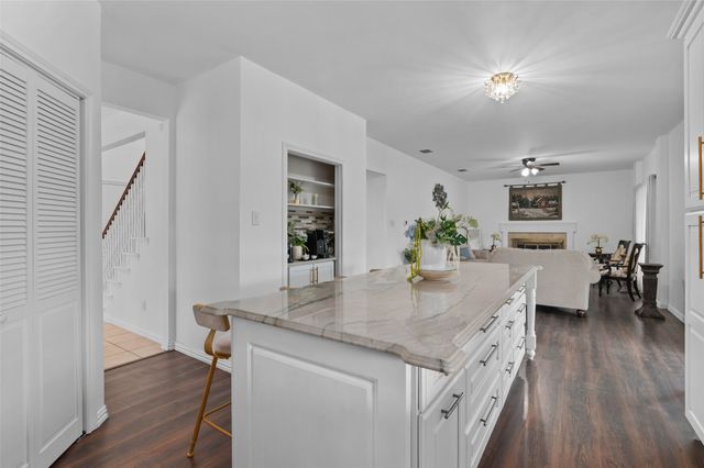 718 Castlewood Drive, Garland, TX 75040