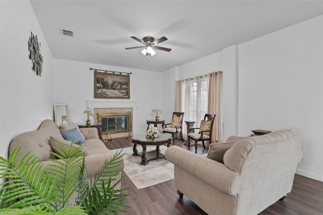 718 Castlewood Drive, Garland, TX 75040