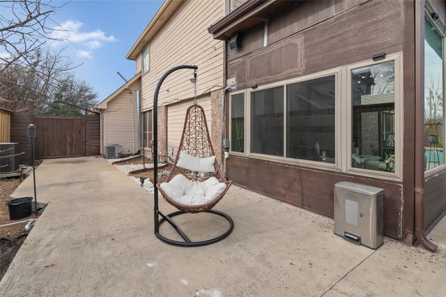 718 Castlewood Drive, Garland, TX 75040