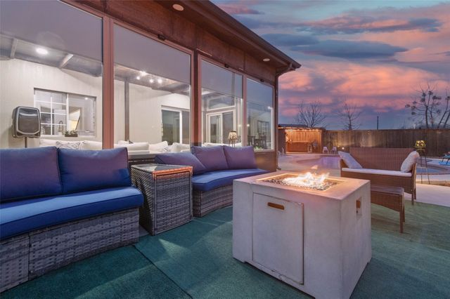 718 Castlewood Drive, Garland, TX 75040