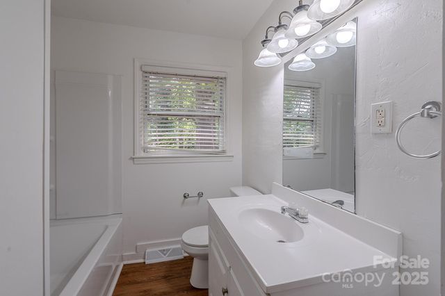 1401 Hillwood Court, Charlotte, NC 28210