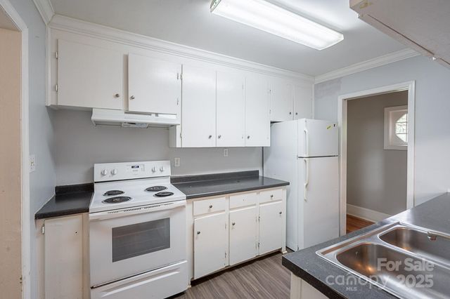 1401 Hillwood Court, Charlotte, NC 28210