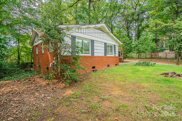 1401 Hillwood Court, Charlotte, NC 28210