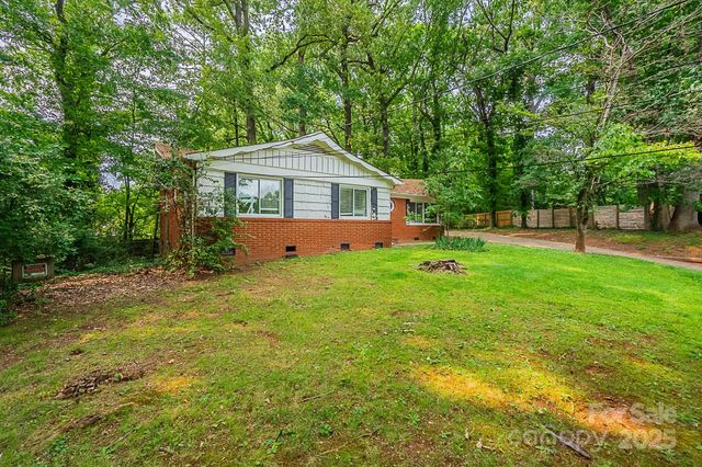 1401 Hillwood Court, Charlotte, NC 28210