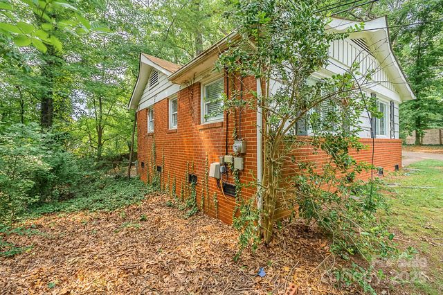 1401 Hillwood Court, Charlotte, NC 28210