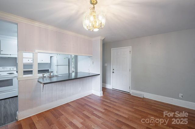 1401 Hillwood Court, Charlotte, NC 28210