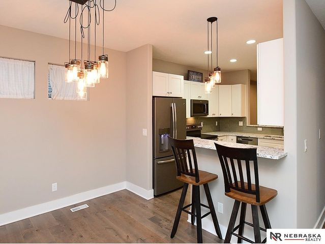 3320 Davenport Street, Omaha, NE 68131