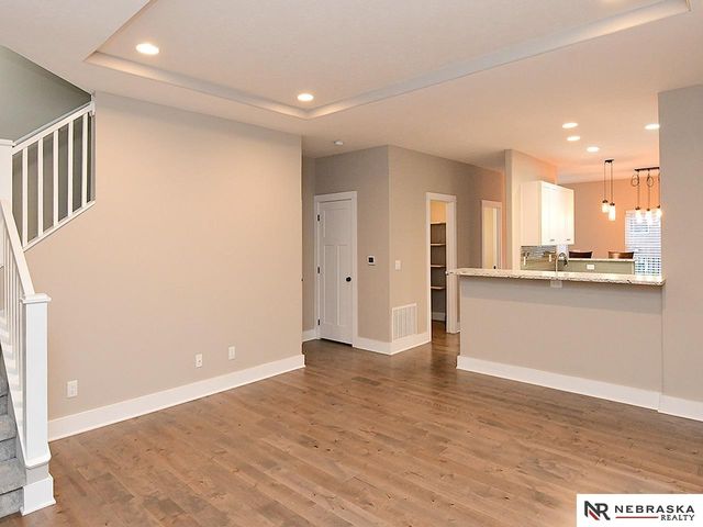 3320 Davenport Street, Omaha, NE 68131