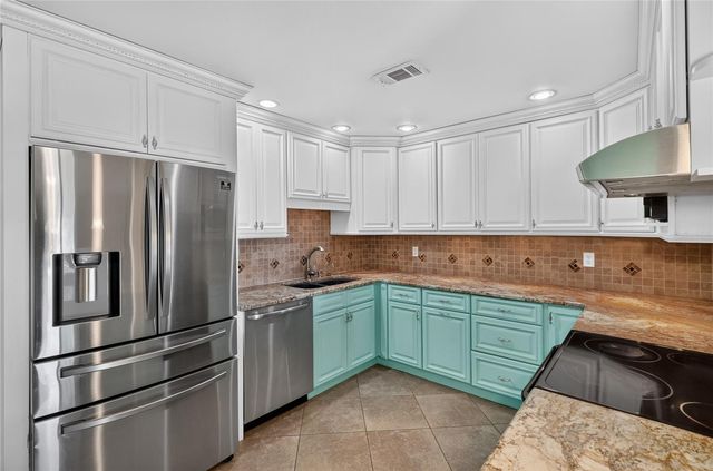 120 E HOFFMAN ST, Lake Alfred, FL 33850