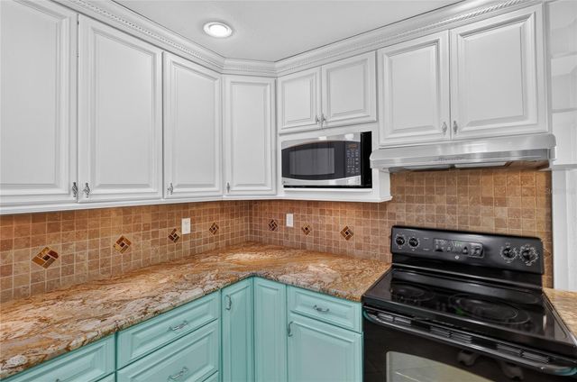 120 E HOFFMAN ST, Lake Alfred, FL 33850