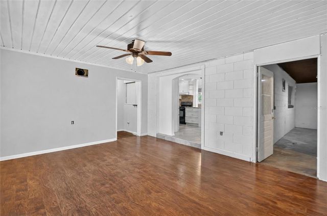 120 E HOFFMAN ST, Lake Alfred, FL 33850