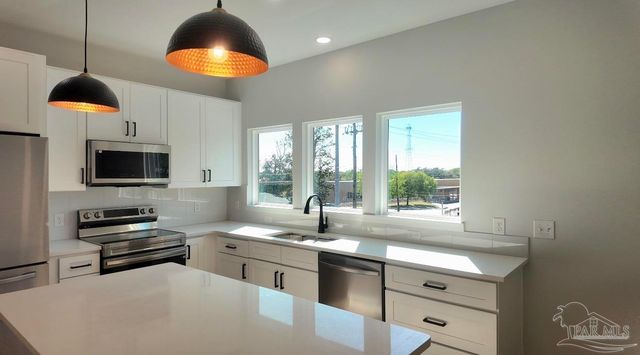 315 N Pace Blvd A, Pensacola, FL 32505