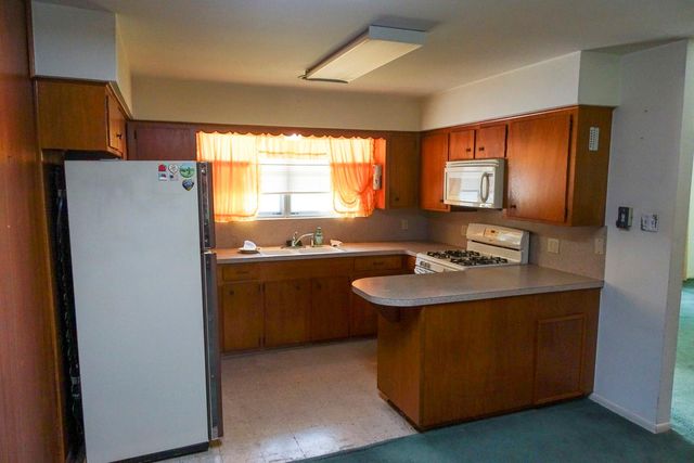 912 Richmond Parkway, Richmond, TX 77469
