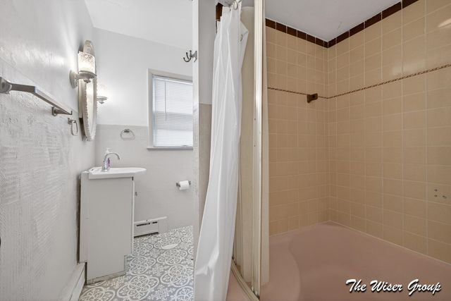 1435 Diamond Avenue Ne, City Of Grand Rapids, MI 49505