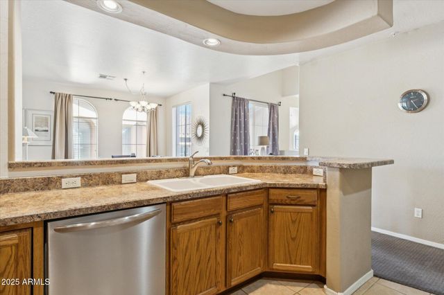 10655 N 9TH Street 205, Phoenix, AZ 85020