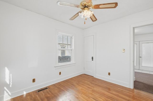 734 S Spruce St, Wichita, KS 67211