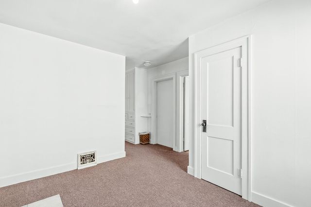 734 S Spruce St, Wichita, KS 67211