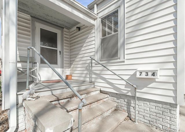 734 S Spruce St, Wichita, KS 67211