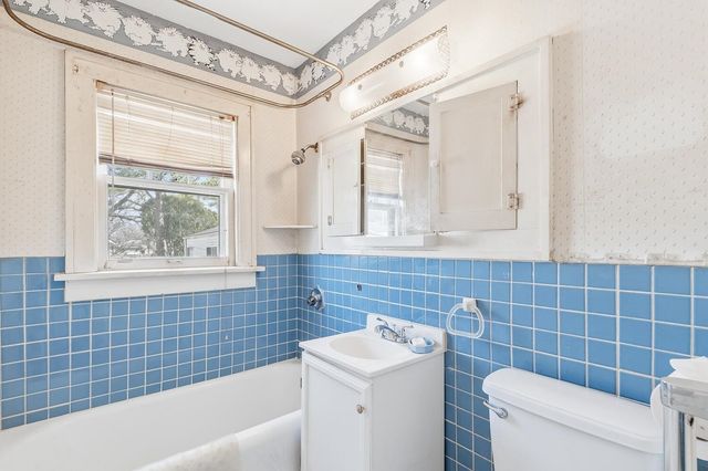 734 S Spruce St, Wichita, KS 67211