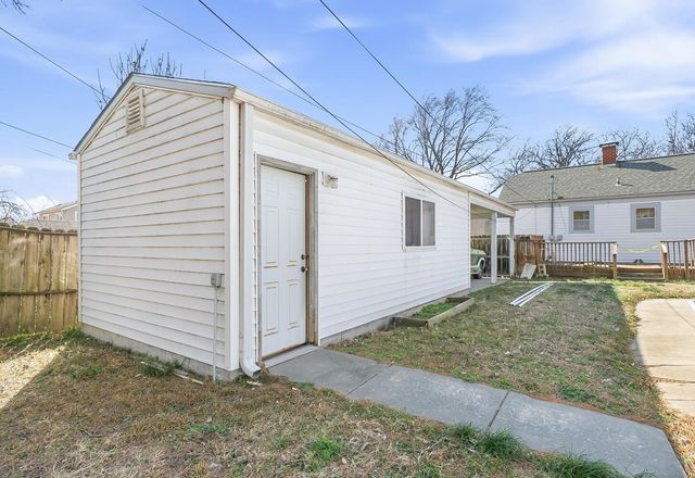 734 S Spruce St, Wichita, KS 67211