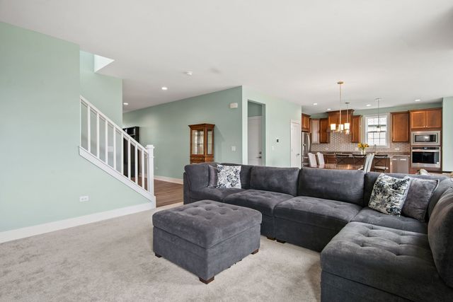 3543 Crosswater Court, Elgin, IL 60124
