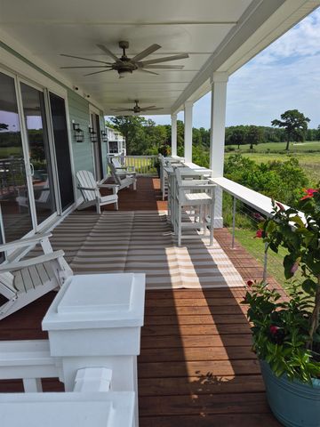 125 Oak Bay Dr., Georgetown, SC 29440