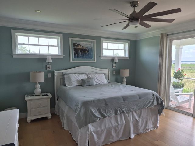 125 Oak Bay Dr., Georgetown, SC 29440