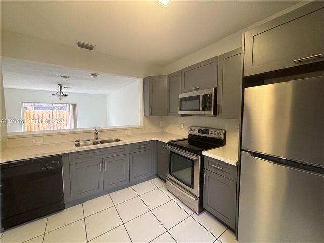 16134 Emerald Cove Rd 16134, Weston, FL 33331