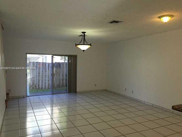 16134 Emerald Cove Rd 16134, Weston, FL 33331