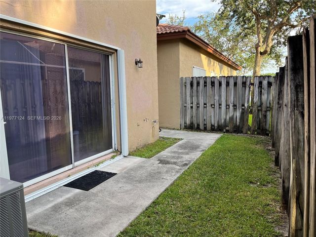 16134 Emerald Cove Rd 16134, Weston, FL 33331