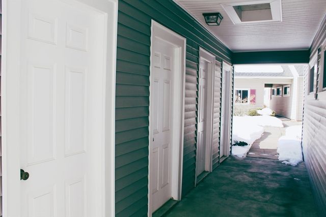 58 Robinridge Rd 58, Chicopee, MA 01022