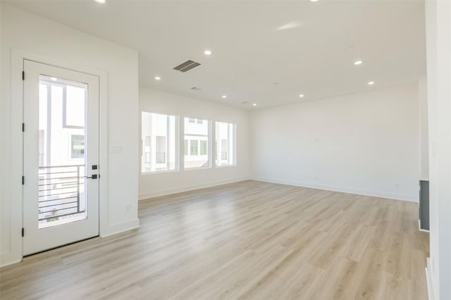 8315 Brecha Lane, Houston, TX 77055